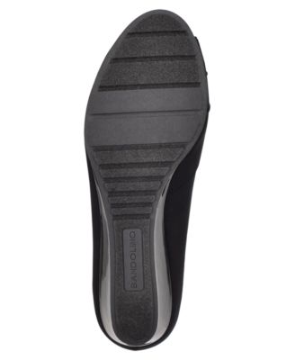 BANDOLINO Womens Black Crossover Detail At Vamp Pleated Caddia Round Toe Wedge Slip On Dress Pumps Shoes M For Discount